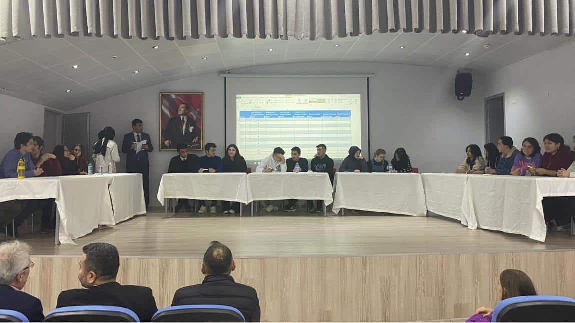 Okulumuz Finalde: Gençler Cengiz  Aytmatov Okuyor-Gün Olur Asra Bedel Roman Okuma Yarışması