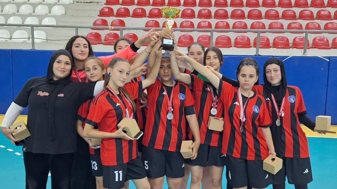 Okulumuz Kızlar Futsal Takımının İl İkinciliği